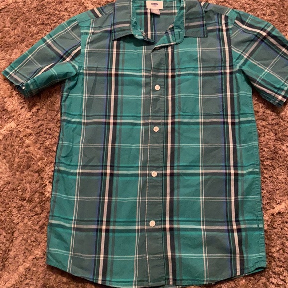 Boys button up shirt. - Picture 3 of 4